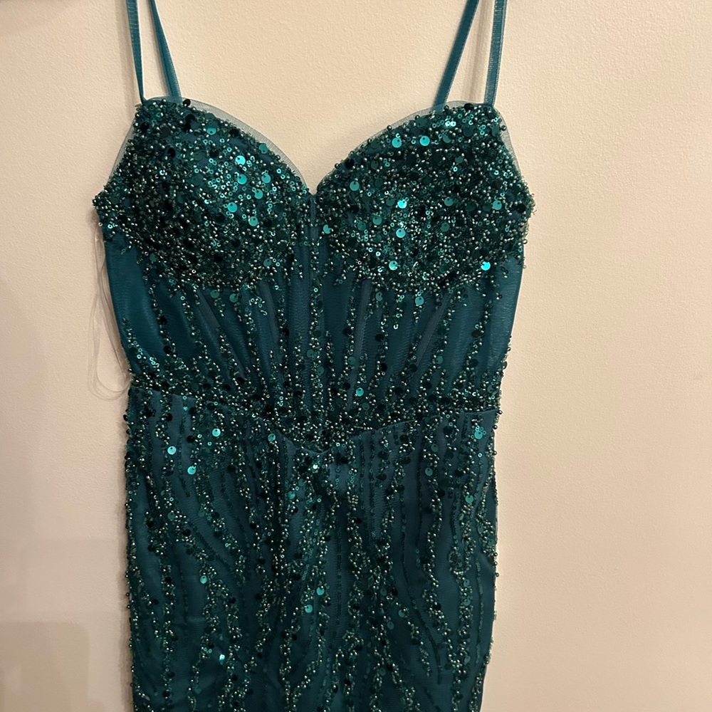 Elegant Evergreen Sequin Prom Dress